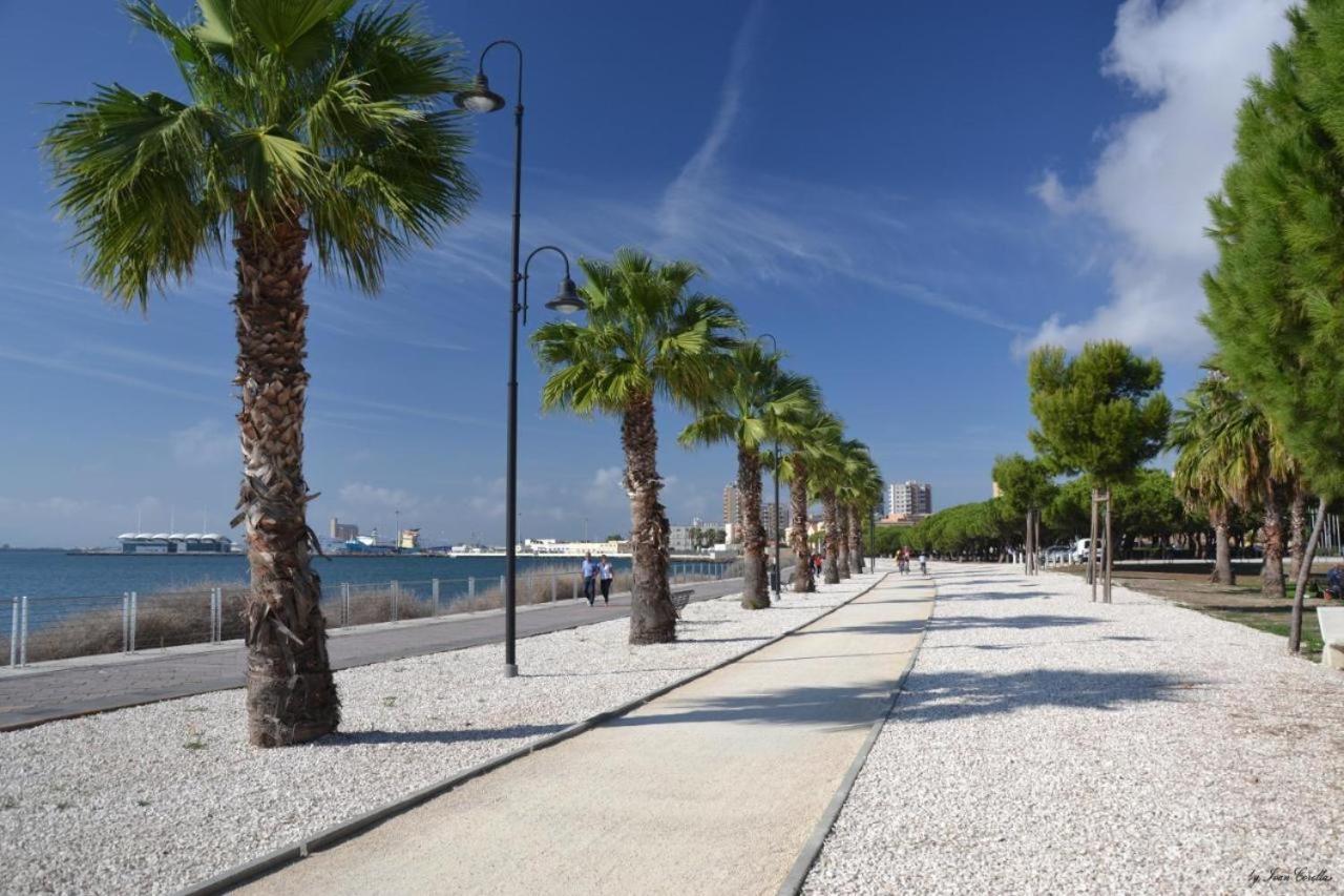 Sunshine Apartment - Appartamento Vicino Al Mare, Cagliari, Sardinia Екстер'єр фото