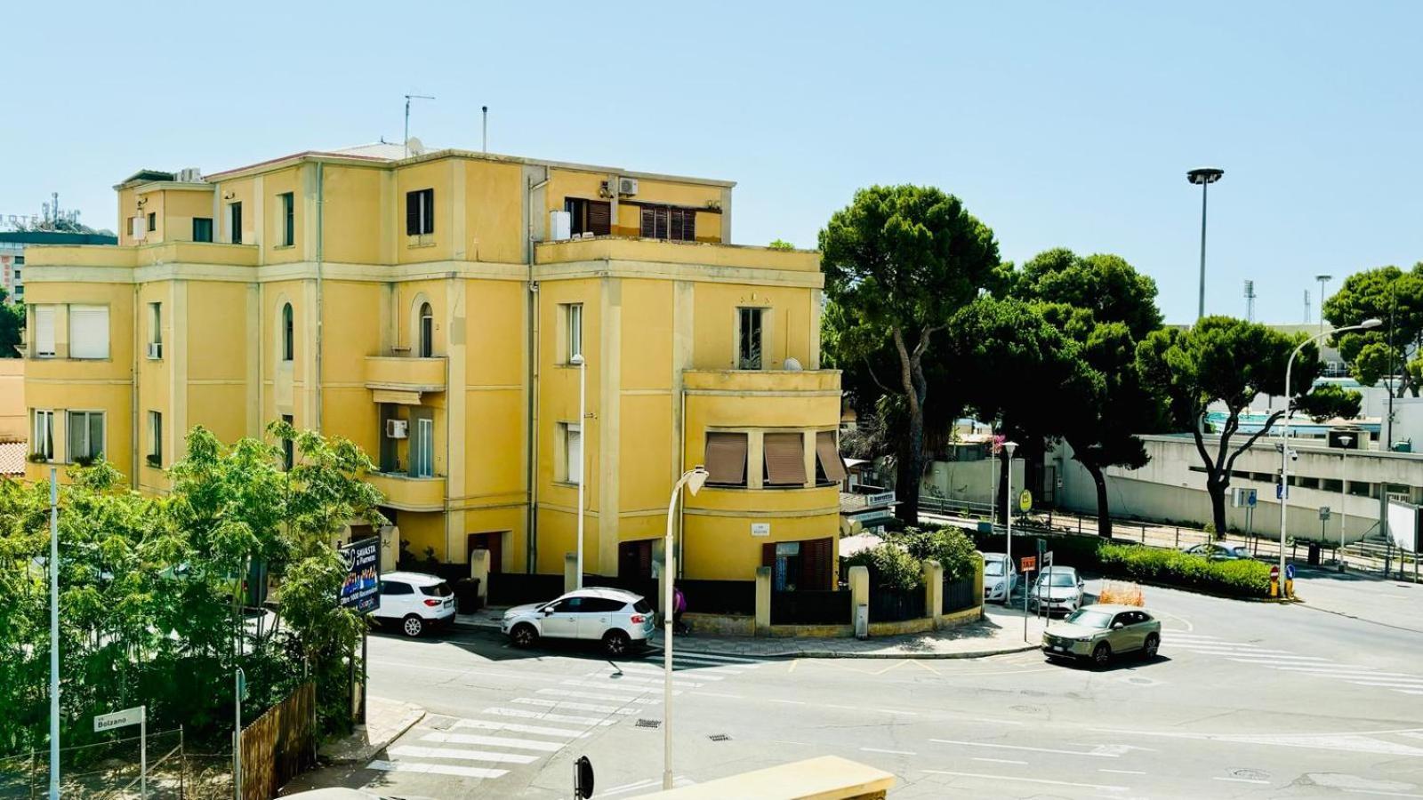 Sunshine Apartment - Appartamento Vicino Al Mare, Cagliari, Sardinia Екстер'єр фото