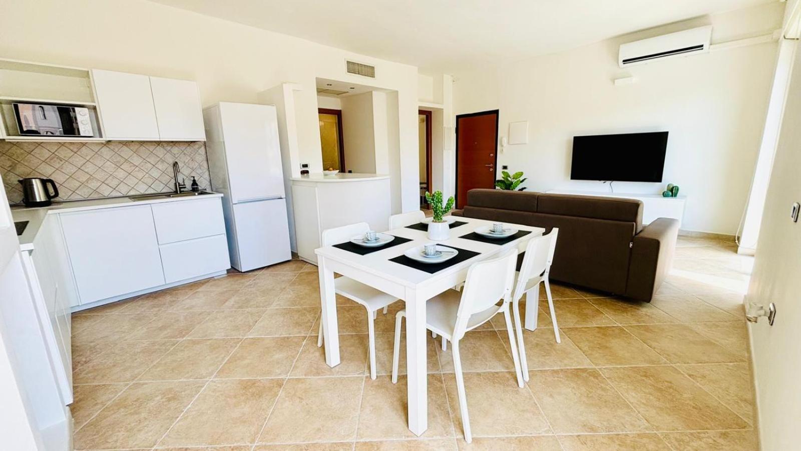 Sunshine Apartment - Appartamento Vicino Al Mare, Cagliari, Sardinia Екстер'єр фото