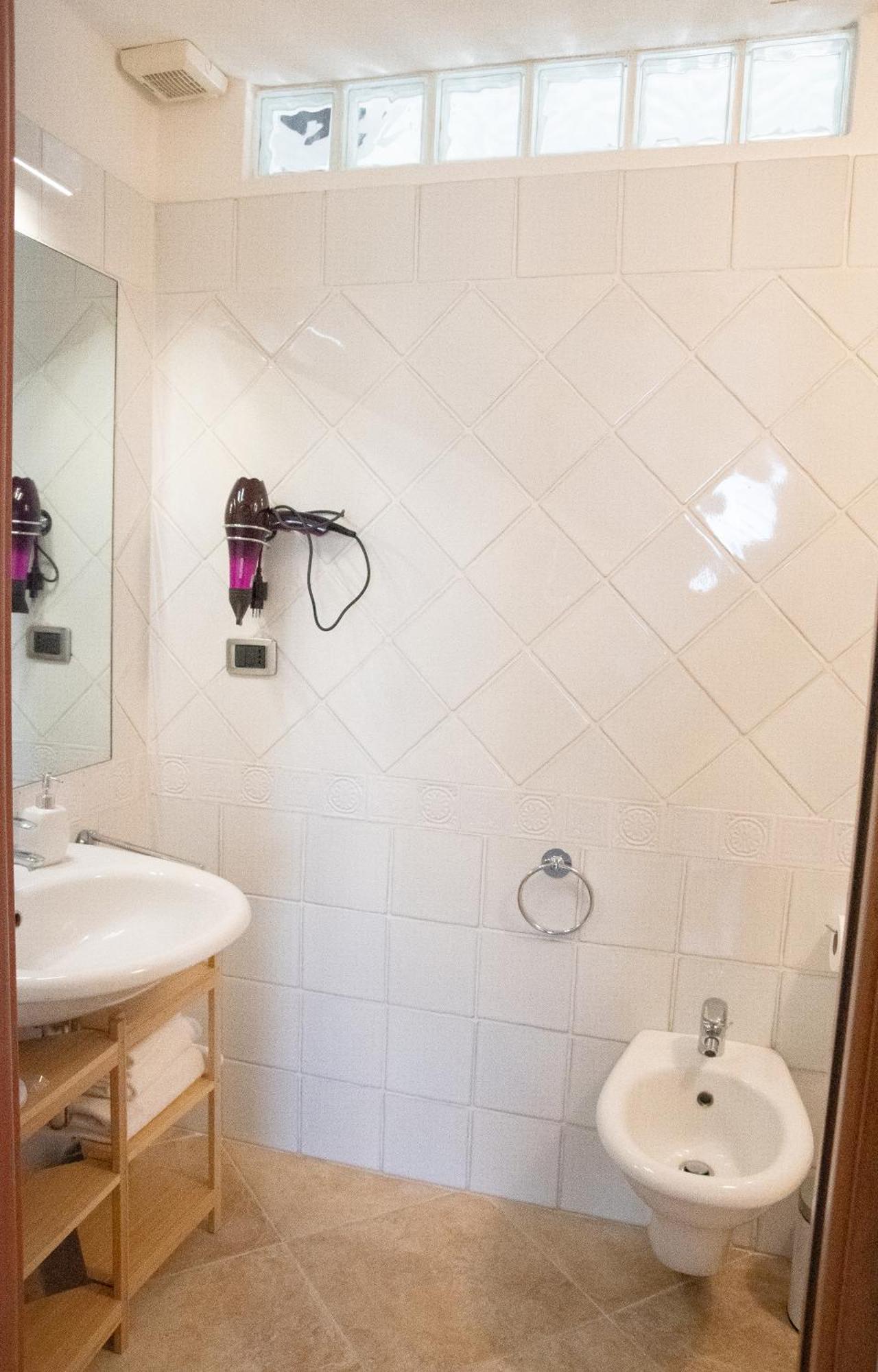 Sunshine Apartment - Appartamento Vicino Al Mare, Cagliari, Sardinia Екстер'єр фото